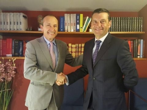 José María Martín Gavín e Iñaki Durán firman del nuevo acuerdo de colaboración