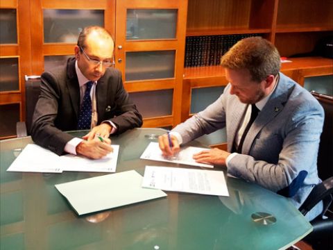 D. Genaro Sánchez Capilla (Presidente del Colegio) de Mediadores de Seguros de Granada) y D. Jose Maria Martín Gavín (Director Comercial y de Estrategia)