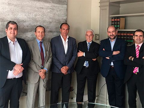 En la foto,  de Izquierda a derecha, Florentino Pastor Tierra, José Mª Martín Gavín, Eduardo Bernardo Muriel, Eduardo González Sánchez, Santiago Macho Martín y Jorge Grau Jiménez.