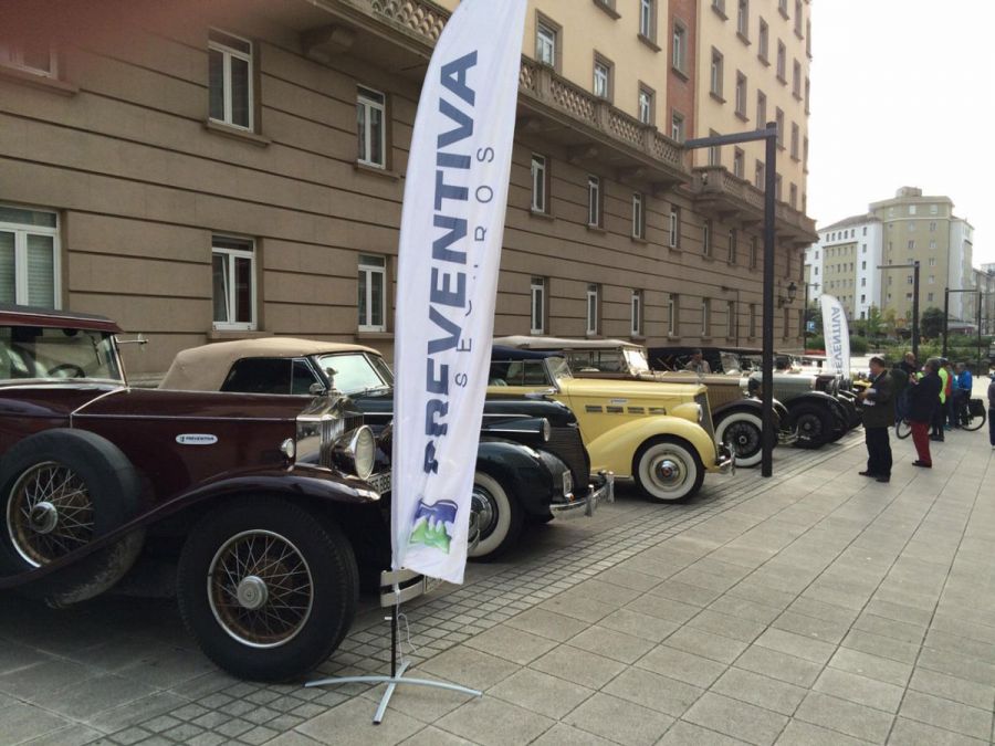 Coches participantes del II Rally Hispano - Suiza