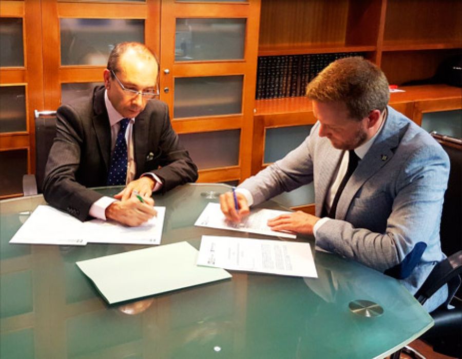 D. Genaro Sánchez Capilla (Presidente del Colegio) de Mediadores de Seguros de Granada) y D. Jose Maria Martín Gavín (Director Comercial y de Estrategia)