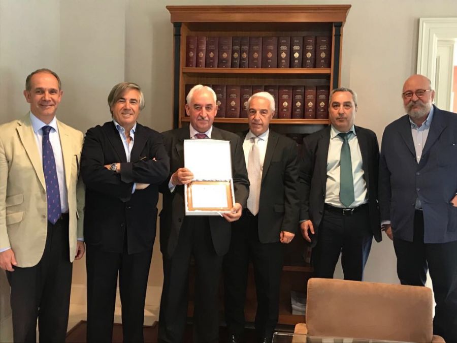 De izquierda a derecha, Ignacio Velilla, Secretario del Consejo de Preventiva,  Antonio Fernández-Huerga, Presidente, Rufino Barahona, Eduardo Gonzalez, Director General, Juan Arévalo, Director de Asesoría Jurídica y RRHH, y Francisco Robatto, Consejero Independiente