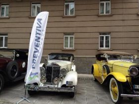 Detalle de los choches del Rally Hispano - Suiza